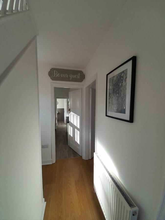 Doctors Lane Stylish 3 Bedroom Family House With Parking Мелтън Моубрей Екстериор снимка