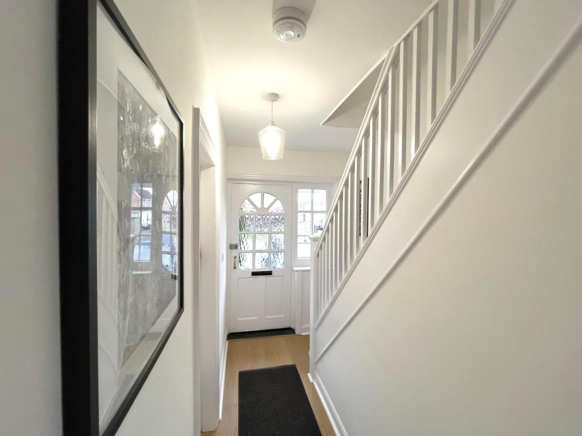 Doctors Lane Stylish 3 Bedroom Family House With Parking Мелтън Моубрей Екстериор снимка