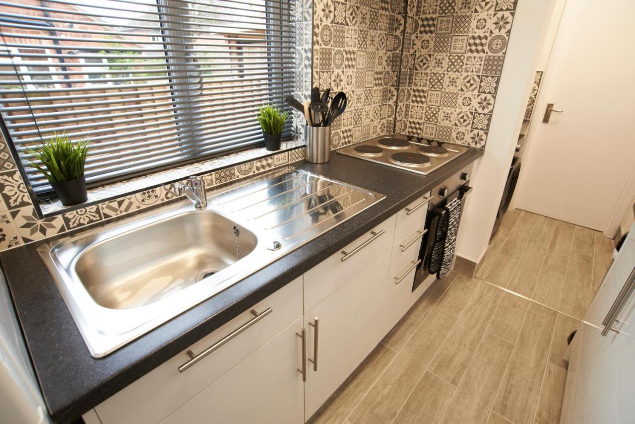Doctors Lane Stylish 3 Bedroom Family House With Parking Мелтън Моубрей Екстериор снимка
